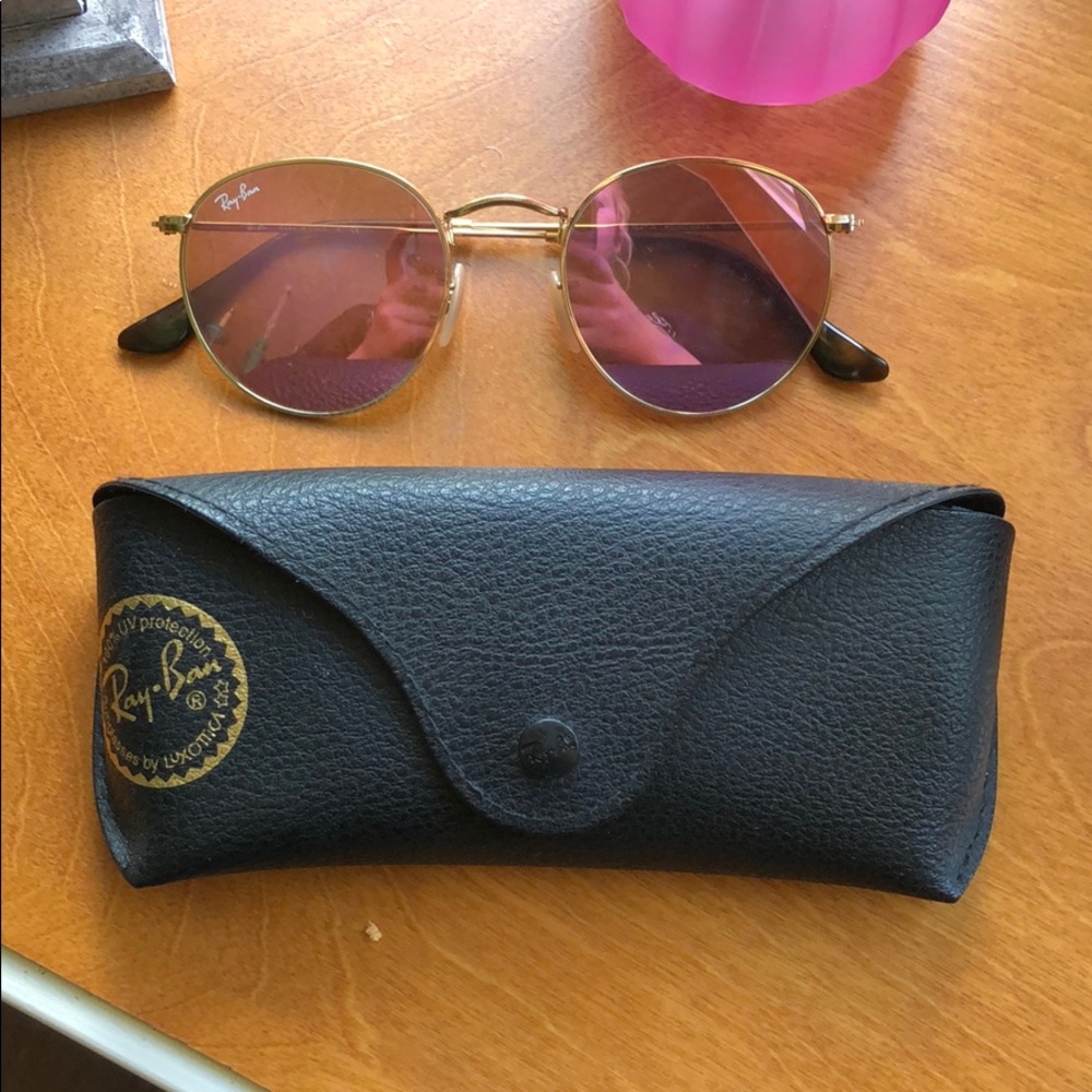 Pink ray ban sunglasses!! Cute for summer